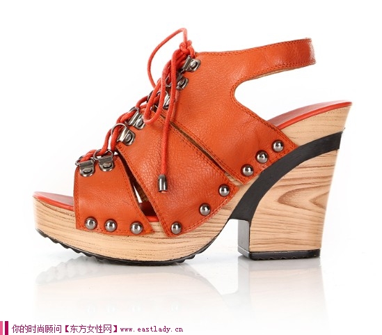 2012新款高跟魚嘴鞋 加上系帶設(shè)計個性十足