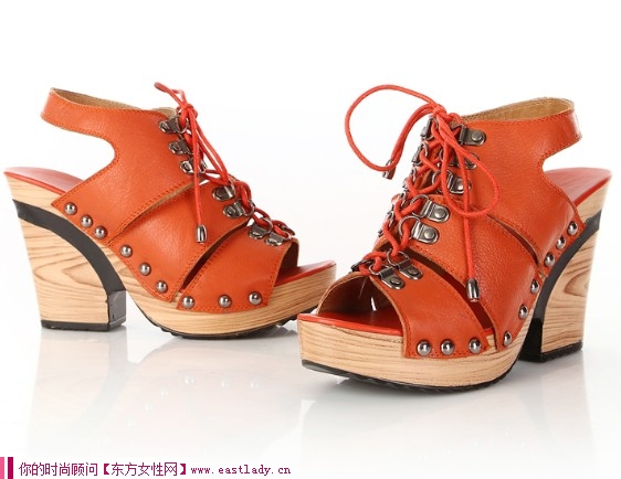 2012新款高跟魚嘴鞋 加上系帶設(shè)計個性十足