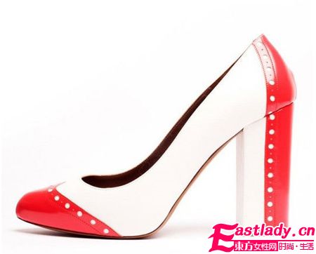 2012新款高跟女涼鞋 穿出高雅氣質(zhì)