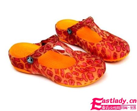 每個人都無法不愛的水晶洞洞鞋