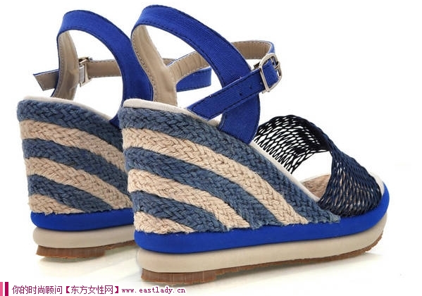 細節(jié)決定美-2012新款草編皮帶扣露趾涼鞋