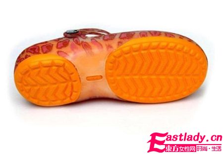 每個(gè)人都無(wú)法不愛(ài)的水晶洞洞鞋