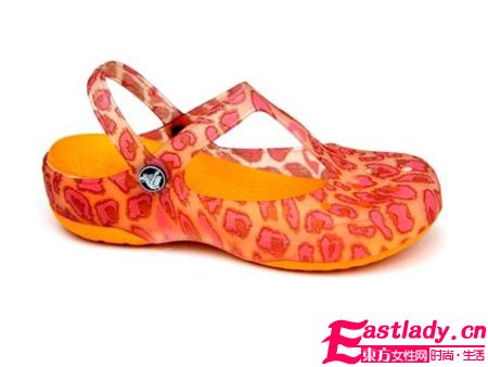 每個人都無法不愛的水晶洞洞鞋