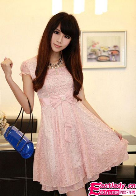 連衣裙平底鞋今季中必不可少的單品