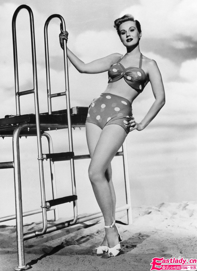 保守復(fù)古泳衣又掀流行風(fēng)