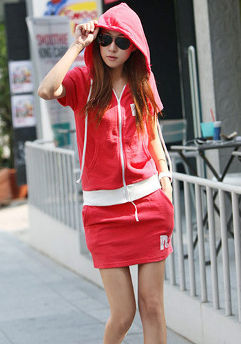 夏季T恤必備單品 打造完美的時(shí)尚造型