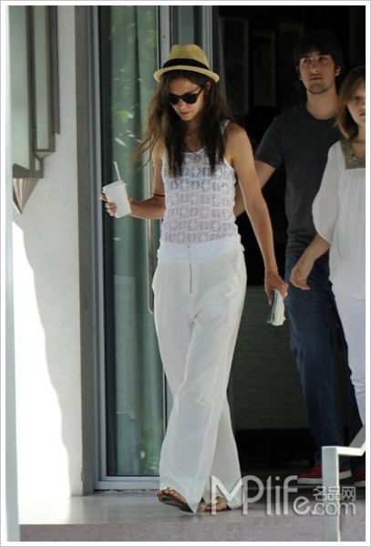 眾多明星追捧的小背心 清涼有絕招