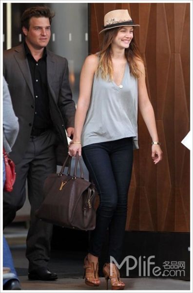 眾多明星追捧的小背心 清涼有絕招