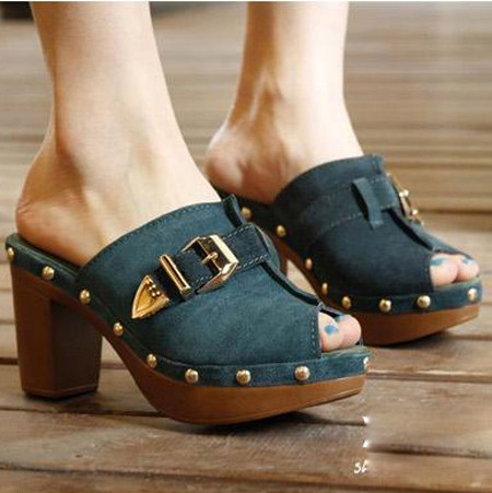 2011夏全牛皮磨砂款拖鞋 舒適又潮流