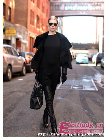 雷朋太陽鏡 擋不住的時(shí)尚