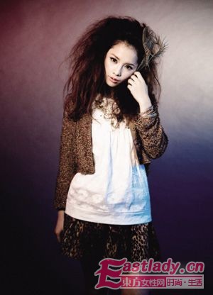 魅力陽(yáng)春三月 明星外套齊芬芳