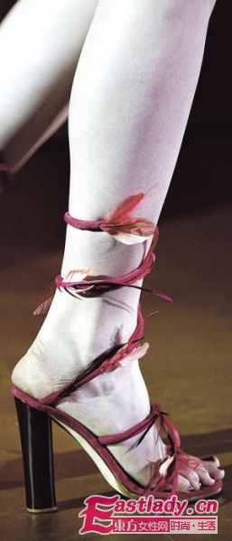 2011春夏流行鞋 打造鞋子新時(shí)尚