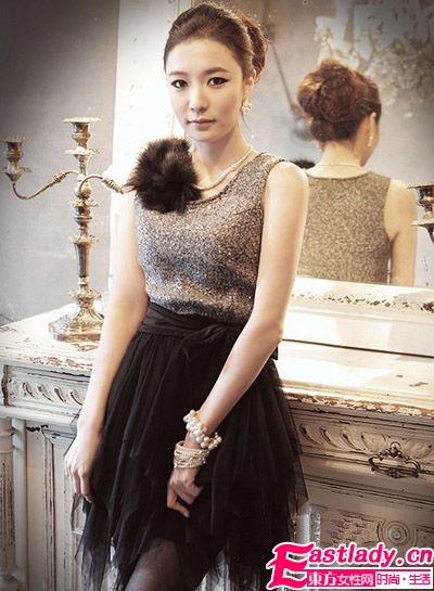 華麗麗連衣裙 打造OL迷人年會裝