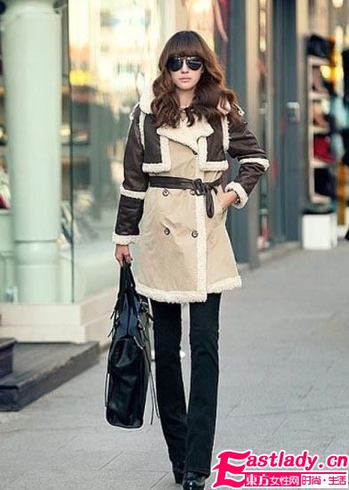 收腰長款外套 保暖不失婀娜曲線