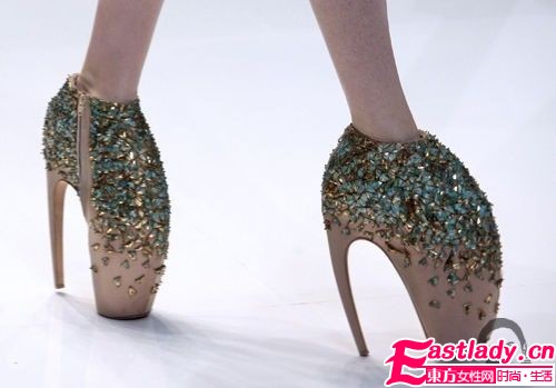 索菲婭首席設計師盤點2010年奢侈女鞋紅榜