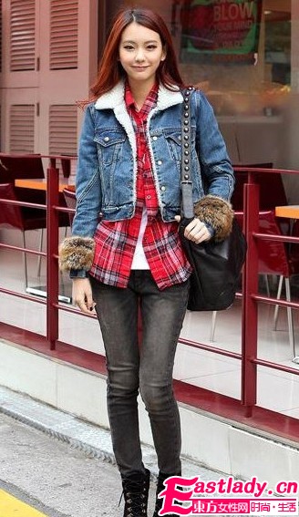 格紋內(nèi)搭時(shí)尚升級(jí) 精彩上身效果