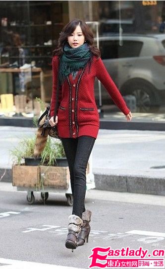 巧搭褲子和靴子 纖細(xì)美腿show出來