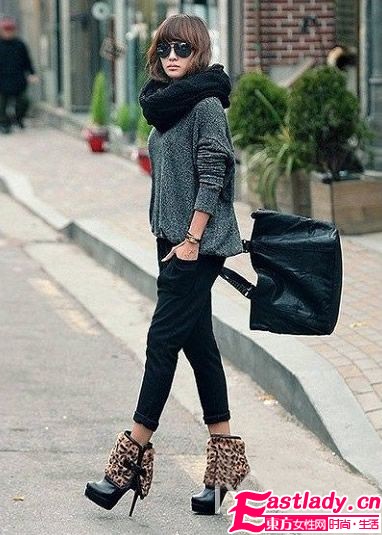 巧搭褲子和靴子 纖細(xì)美腿show出來