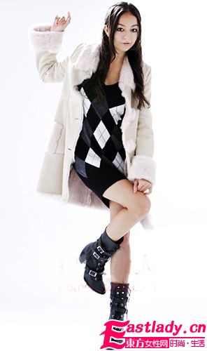 玩轉(zhuǎn)毛衣搭配法 秋冬保暖有風(fēng)度