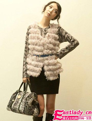 毛茸茸馬甲 美女冬日溫暖搭配法