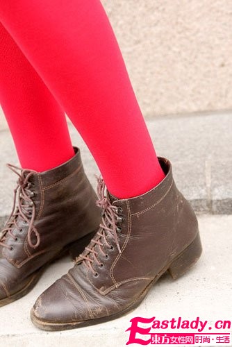 斑斕襪子 玩轉(zhuǎn)多彩腿部時尚