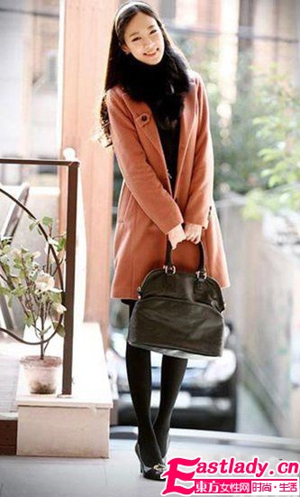 職場優(yōu)雅甜美展現(xiàn) OL大衣最I(lǐng)n潮