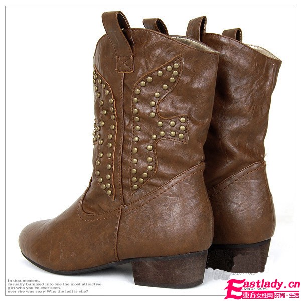 冬季拉風(fēng)朋克靴 時尚MM最愛穿