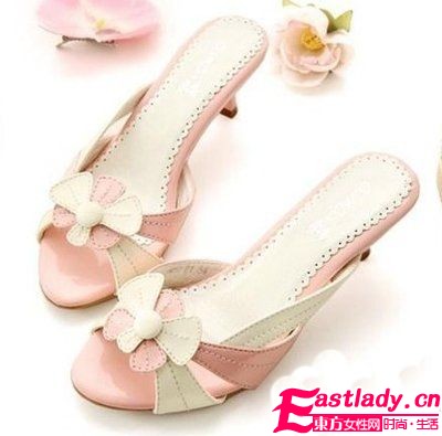 舒適低跟鞋 高貴氣質(zhì)不下跌