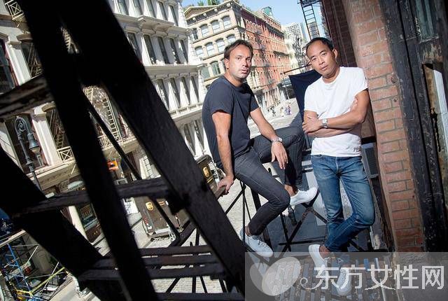 時尚小白鞋怎么搭配最潮 明星們都酷愛這么穿哦