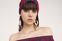 10款大牌珠寶配飾 明年時髦全靠它們