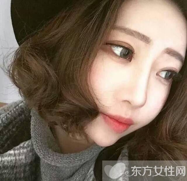 短發(fā)戴什么帽子好看？一頂帽子為美加滿分
