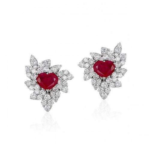 想 提氣 那自然少不了一副亮眼的紅色耳環(huán)