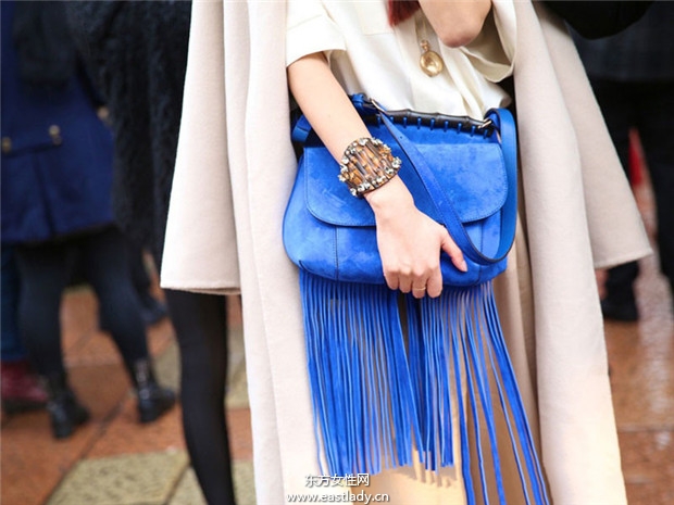 時(shí)裝周時(shí)尚達(dá)人珠寶首飾成點(diǎn)睛之物