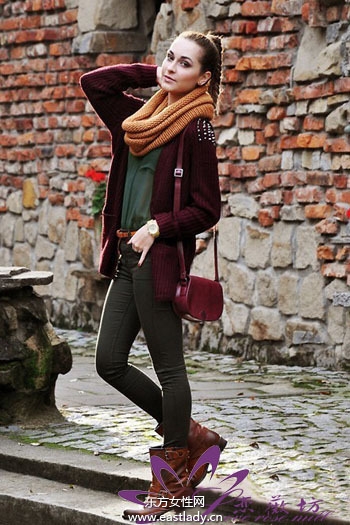 歐美街頭圍巾混搭穿出江南風(fēng)情