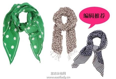 春日的絲巾裝點出時尚的元素和春天的氣息