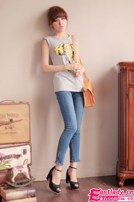 2012新款高跟魚嘴涼鞋秀出你的時(shí)尚個(gè)性