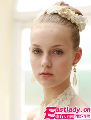 根據(jù)臉型選耳環(huán) 打造適合自己的耳環(huán)