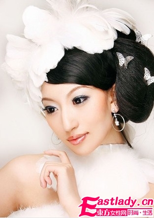 根據(jù)臉型選耳環(huán) 打造適合自己的耳環(huán)