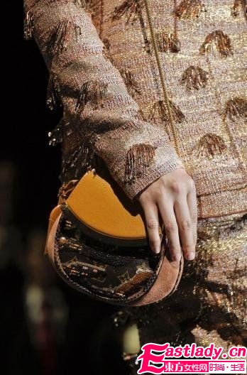 2011春夏女裝點(diǎn)睛主打配飾搶先看