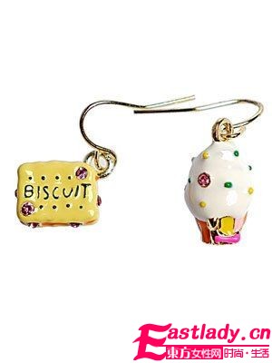 時(shí)尚不對(duì)稱(chēng)才是美 秋冬耳環(huán)新表情