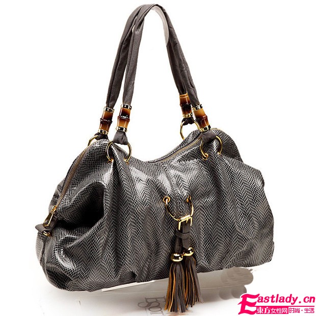 時尚英倫復(fù)古包袋 讓你冬季唯美不變