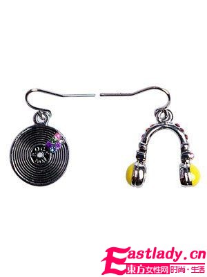 時尚不對稱才是美 秋冬耳環(huán)新表情