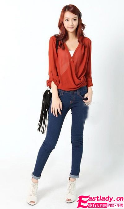 魅力無(wú)法擋 流蘇包包搖曳職場(chǎng)俏媚裝