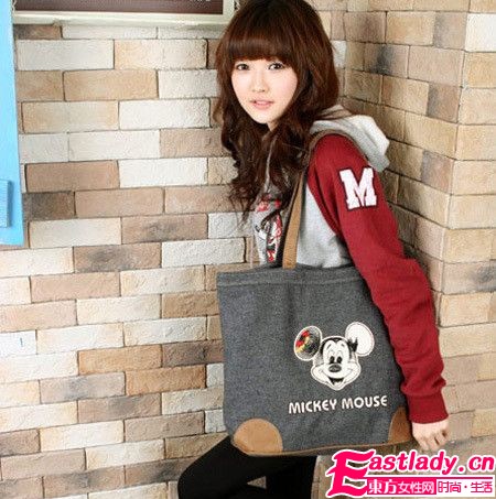 老鼠米奇包提升可愛度減齡搭