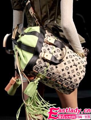 LV顛覆之作 夸張亮色大包受追捧