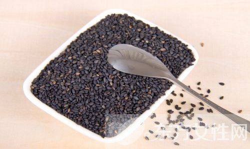 產后脫發(fā)嚴重怎么辦 4款食療來幫你