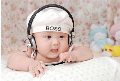 寶寶聽力發(fā)育的關鍵時期 媽媽謹防 叫叫鞋