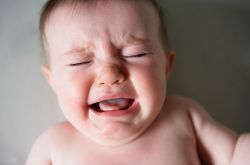 寶寶鬧覺(jué)怎么辦 寶寶愛(ài)哭鬧謹(jǐn)防這些疾病
