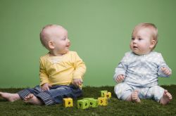 過敏性結(jié)膜炎的危害有哪些 日常應該如何護理