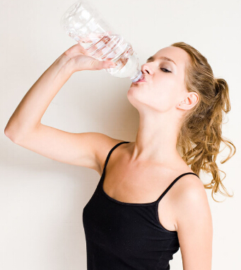 如何運(yùn)動(dòng)減肥 冬季運(yùn)動(dòng)減肥的九大注意事項(xiàng)